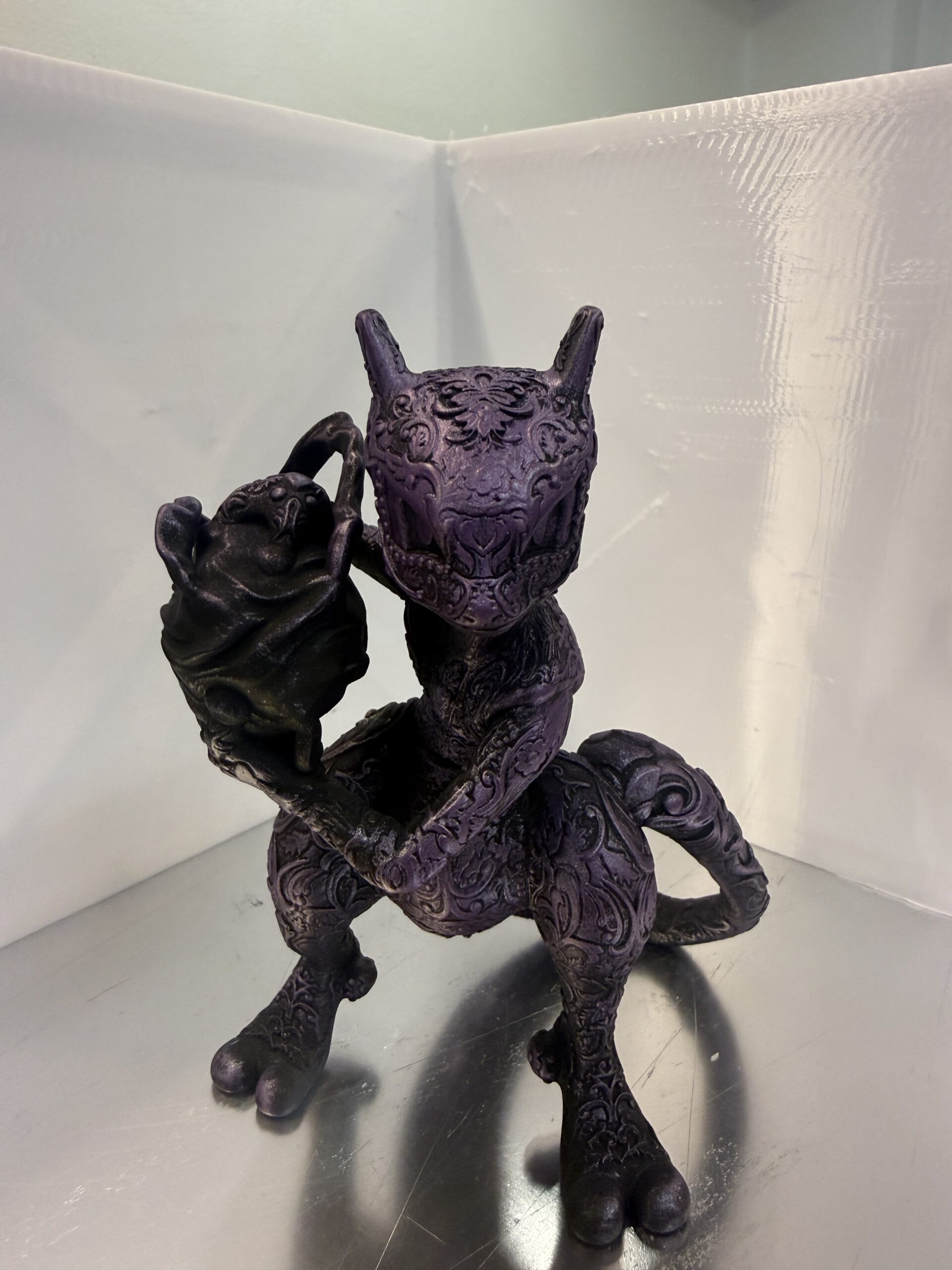 Figura de Mewtwo en resina